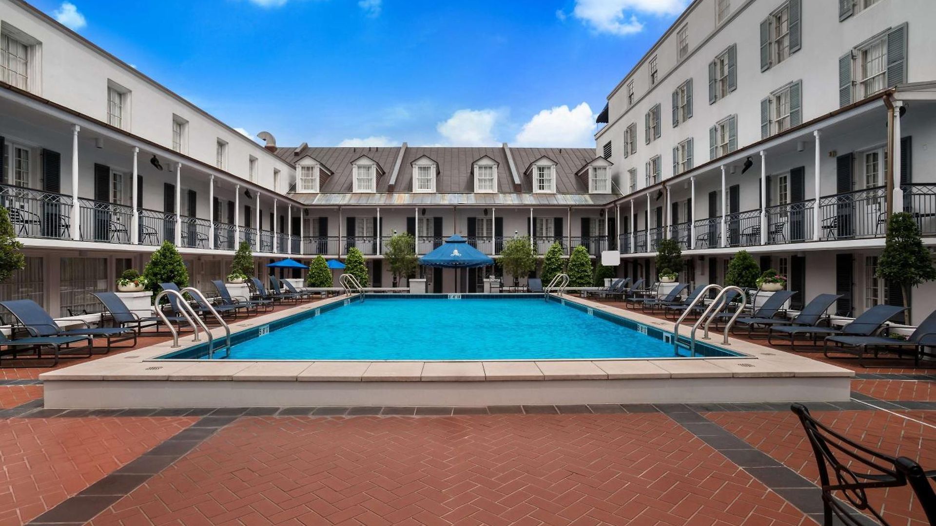 The Royal Sonesta Hotel 5*