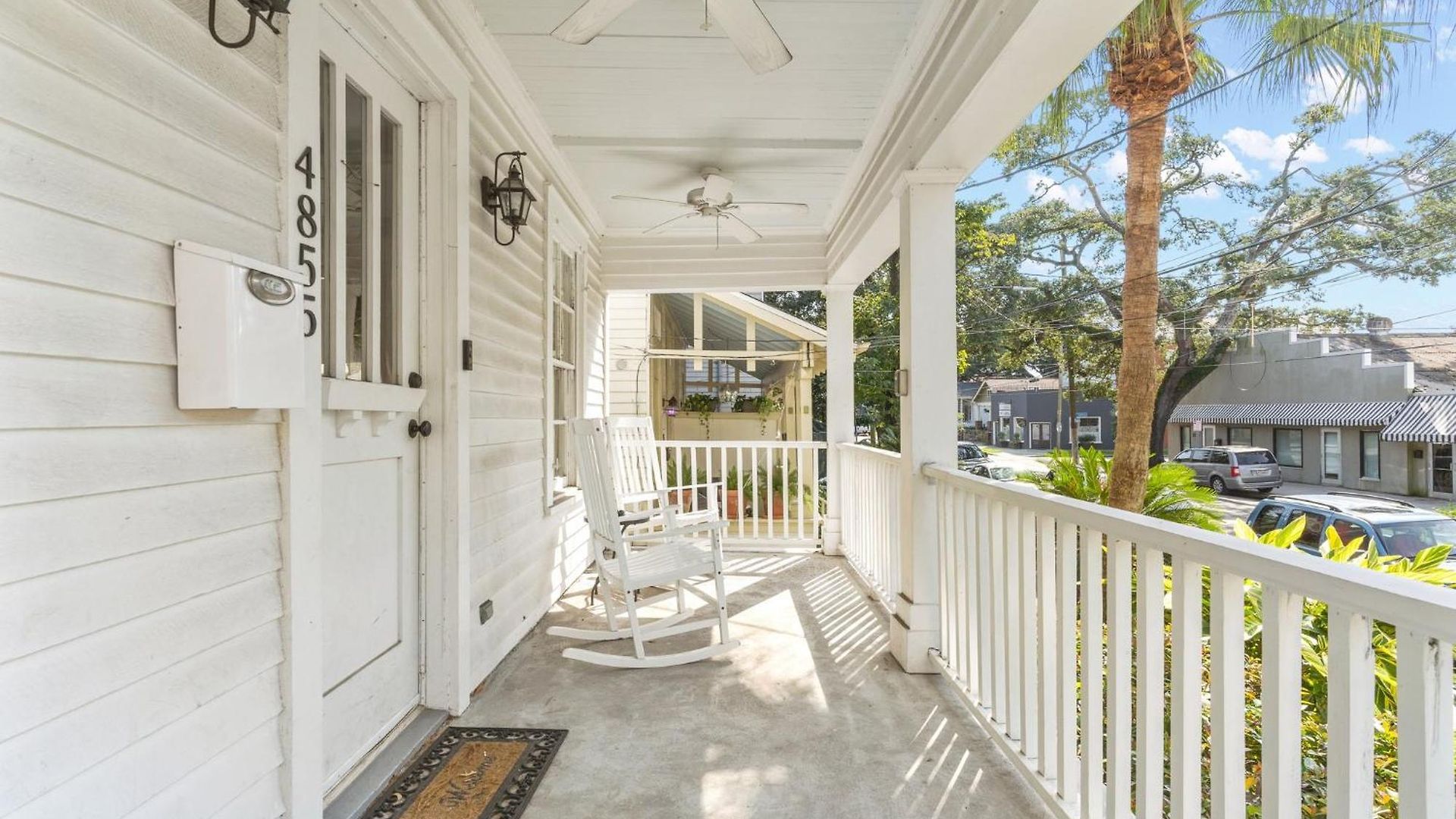 Magazine Street W Private Outdoor Pool Holiday home