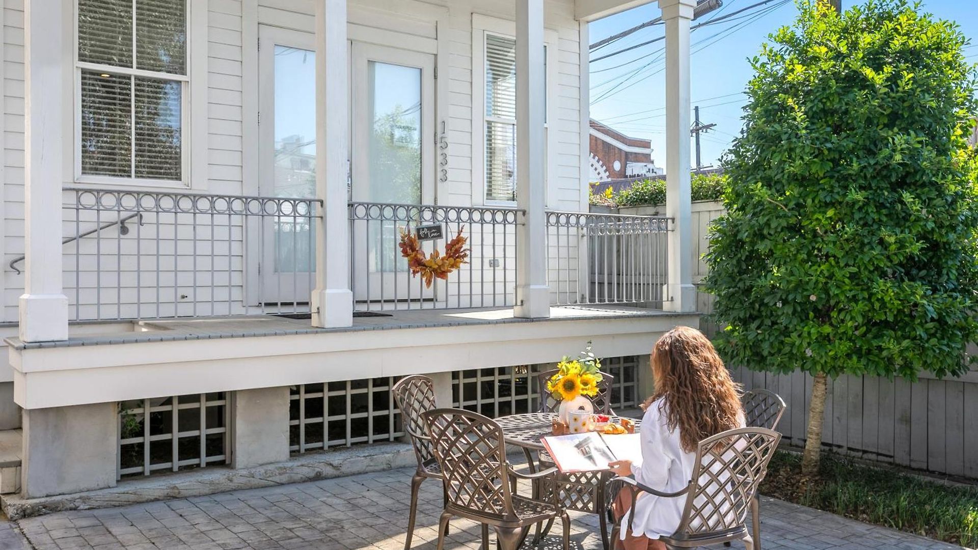 Apartment Spacious 2br In Prime Garden District Location W Pool *