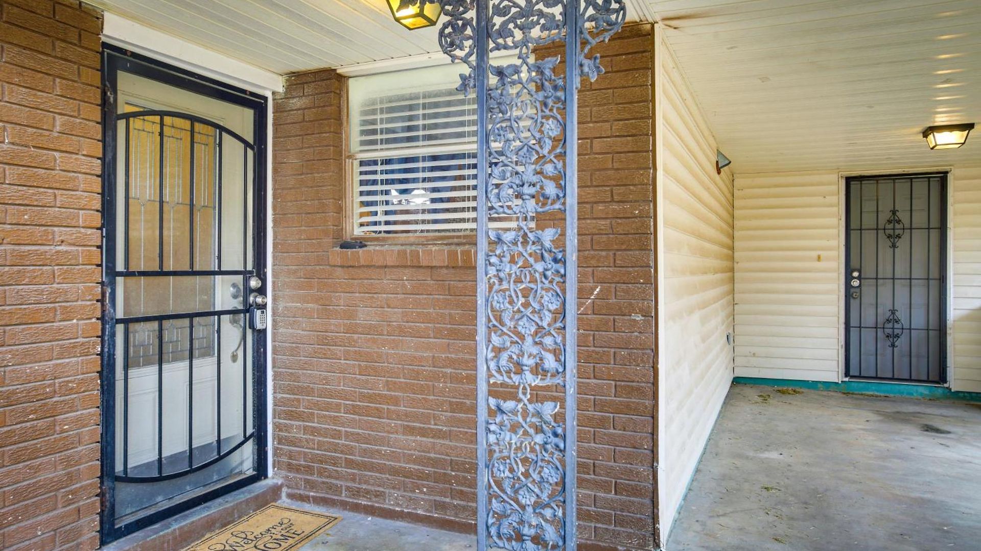Easy Access To Us-90 & Near Dtwn: Holiday home