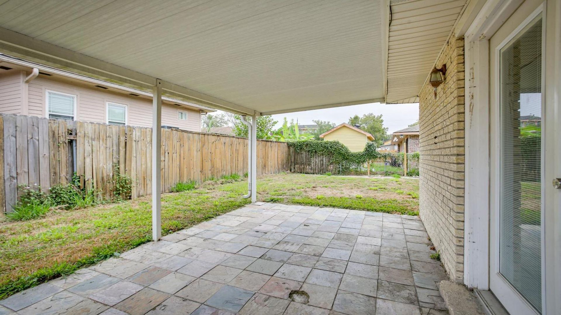 Easy Access To Us-90 & Near Dtwn:
