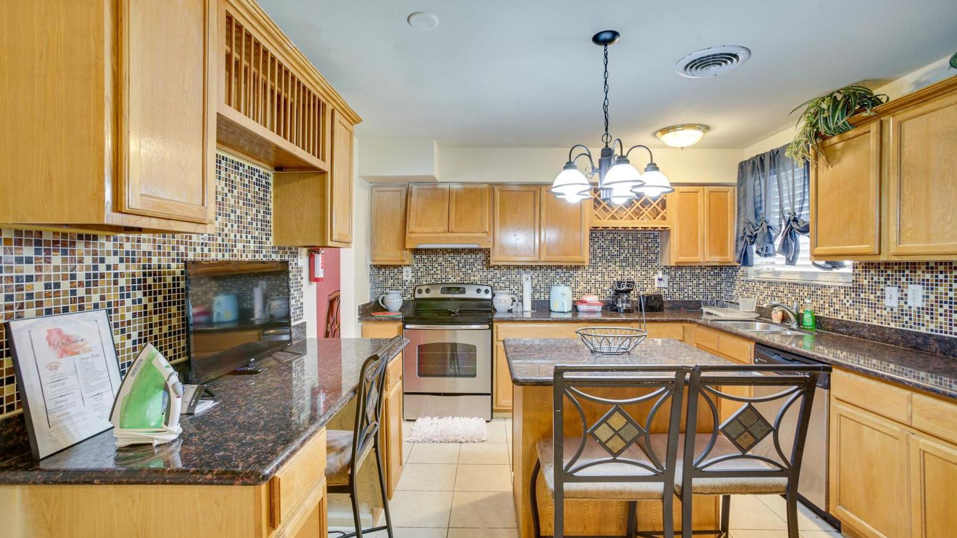 Holiday home Easy Access To Us-90 & Near Dtwn: