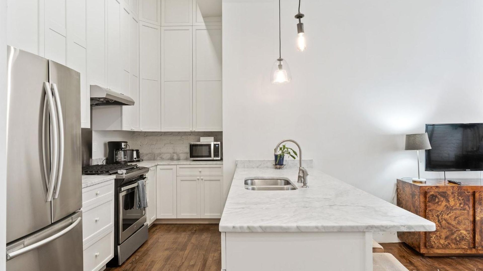 4br Gem On Gravier Close To Dining & Souvenirs *