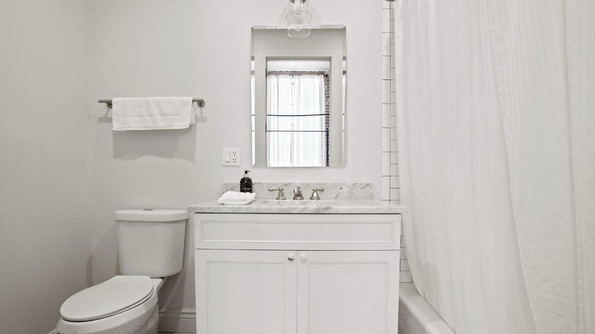 Hotel 4br Gem On Gravier Close To Dining & Souvenirs New Orleans