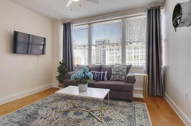 Apartment Beautiful Walk To French Quarter, Pool, Gym, View