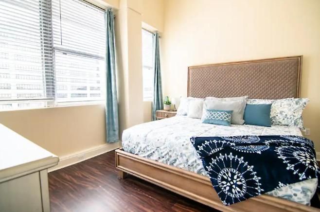 Apartment Beautiful Walk To French Quarter, Pool, Gym, View