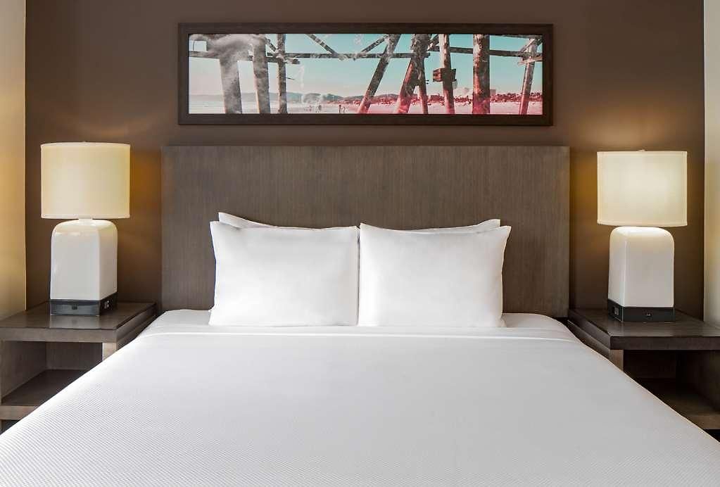 Hyatt House Downtown Hotel