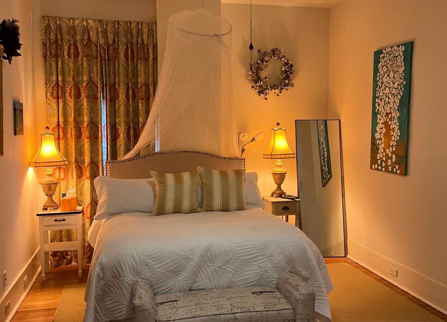 The Happy House 4*