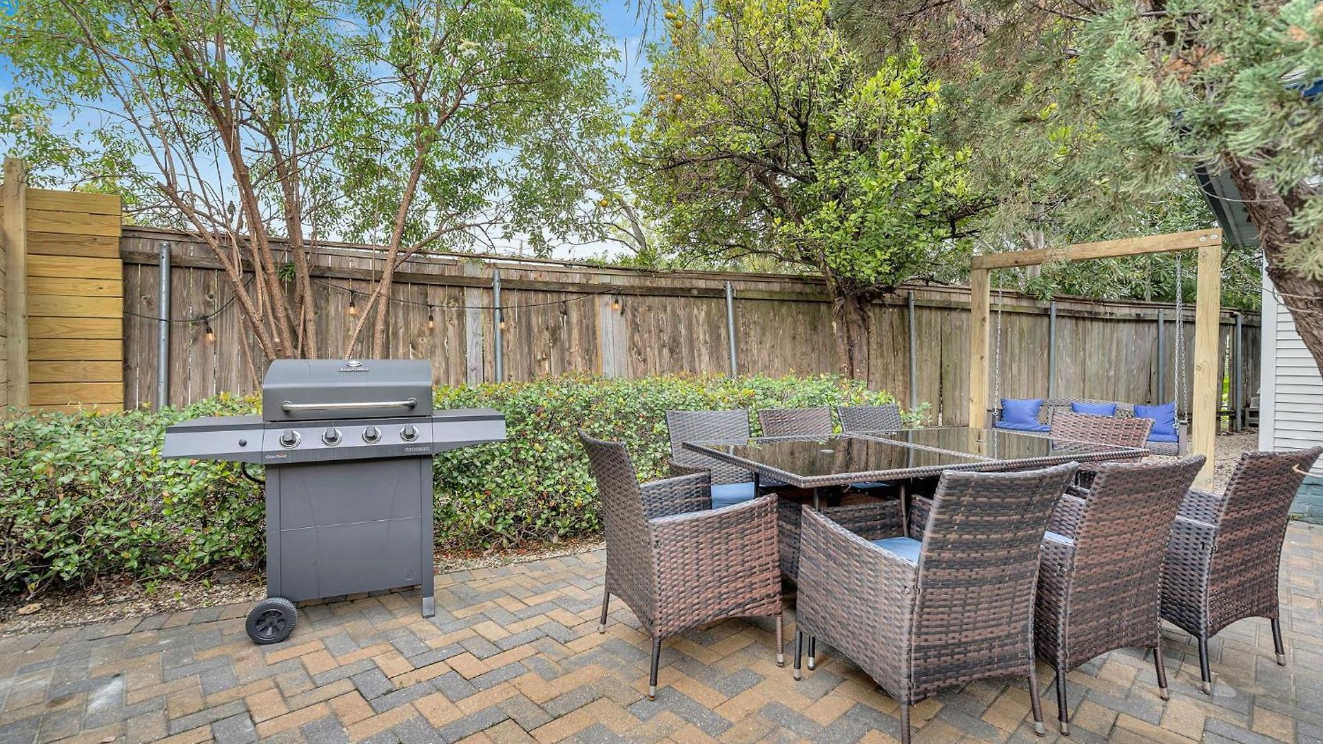 Mid-city Muse W Pool -spacious 5br Minutes To Fq Hotel *