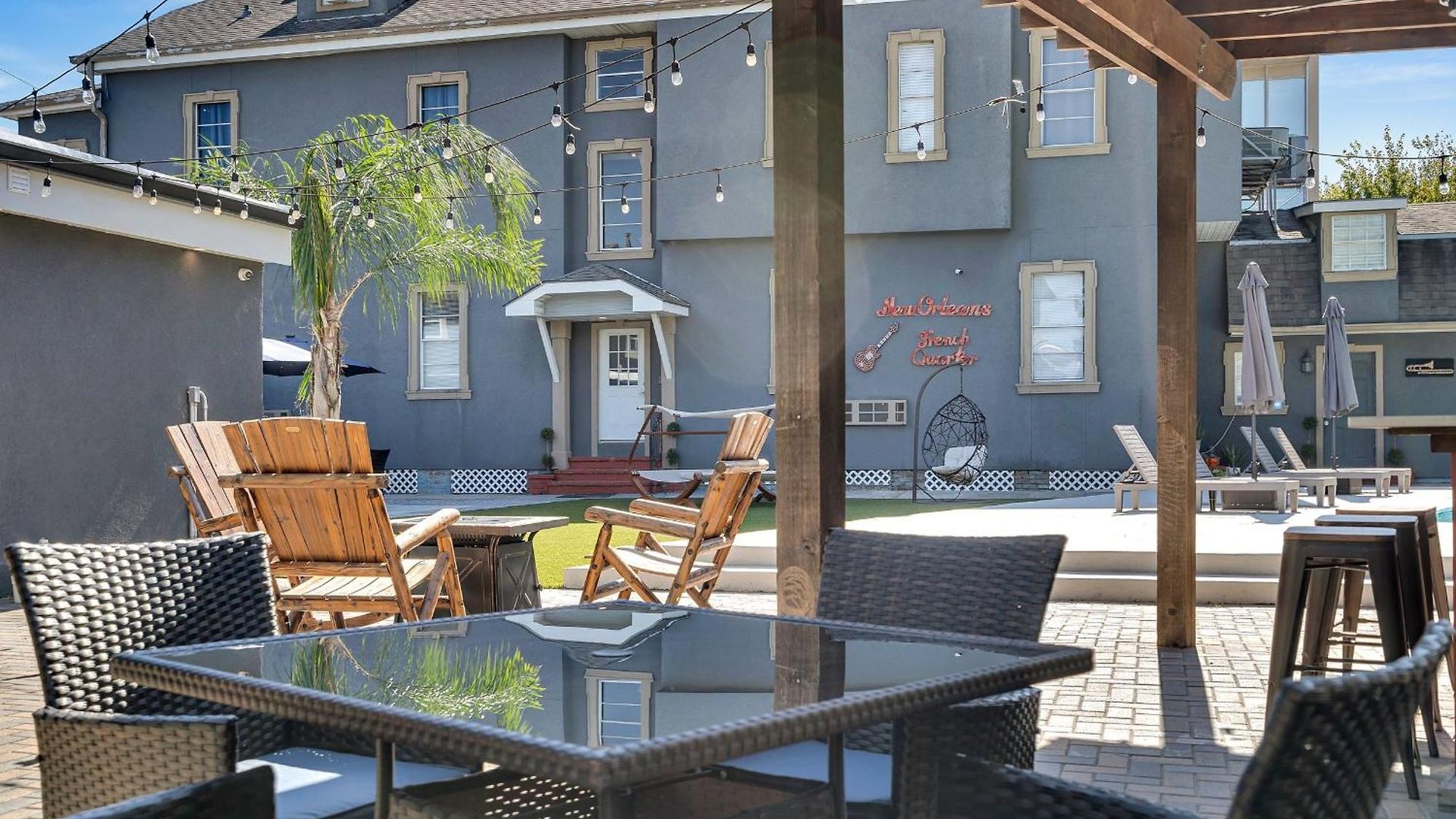Hotel Mid-city Muse W Pool -spacious 5br Minutes To Fq