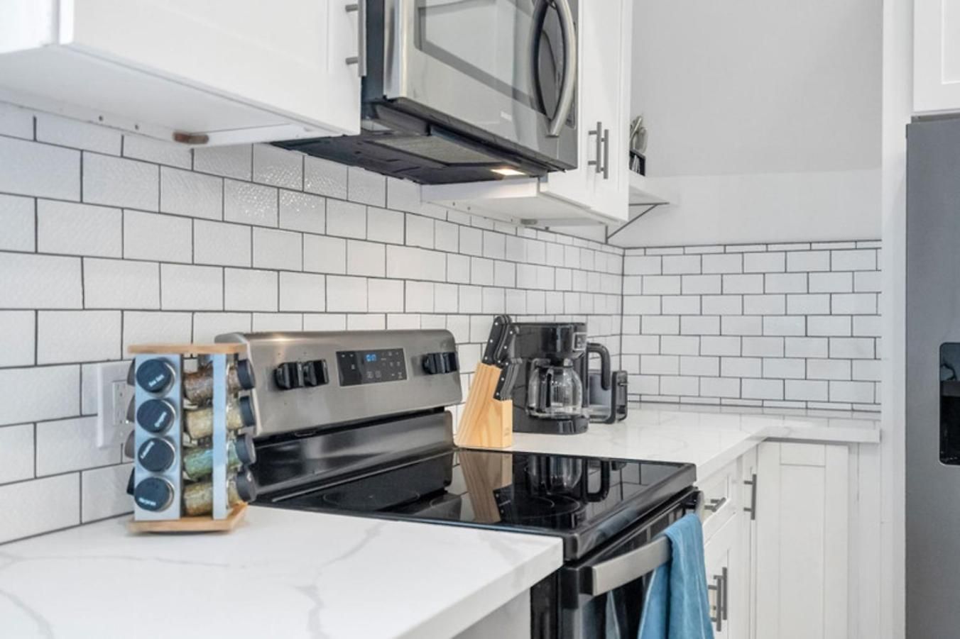 Mid-city Muse W Pool -spacious 5br Minutes To Fq