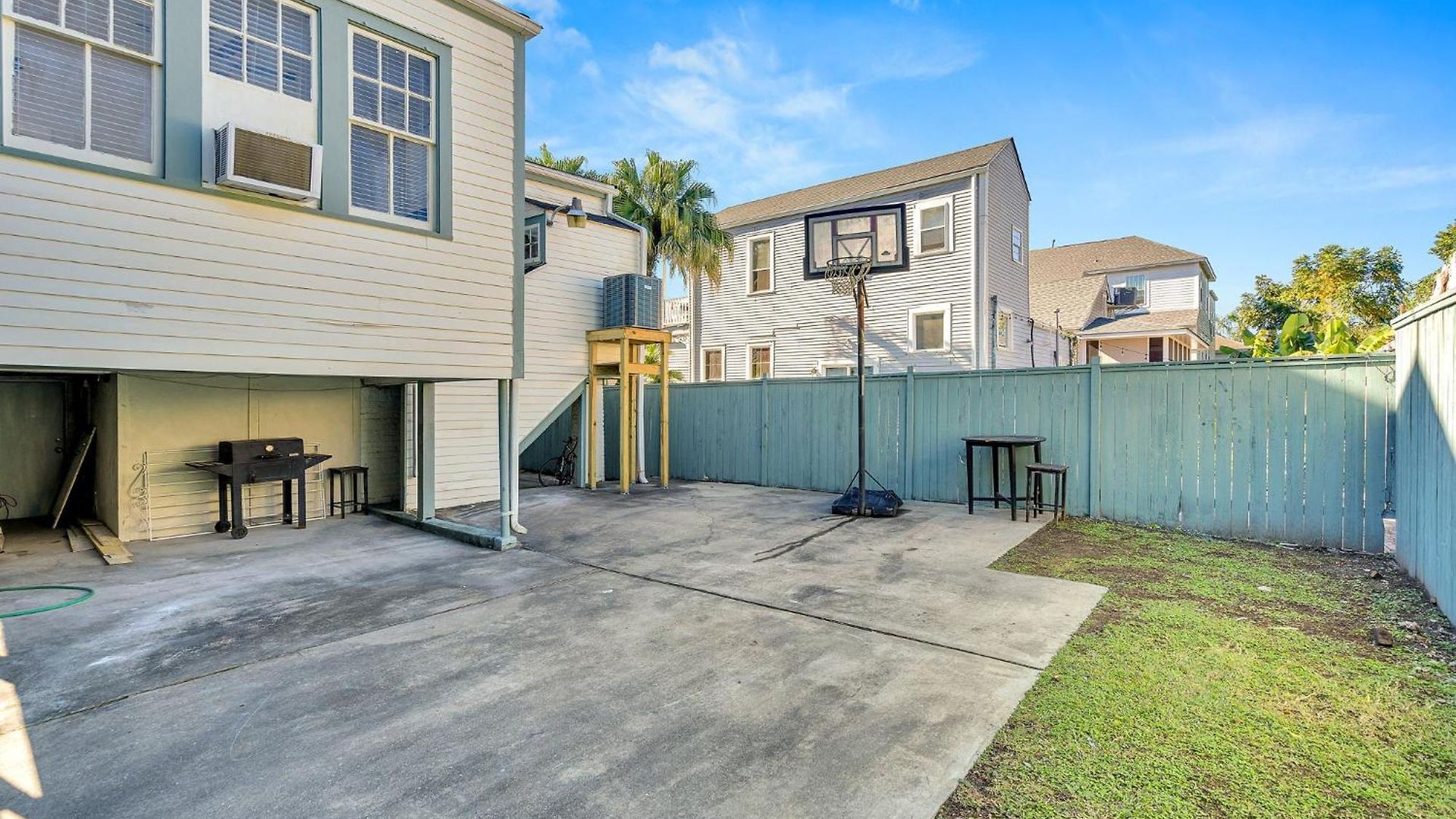 Bright Uptown W Gated Parking * New Orleans