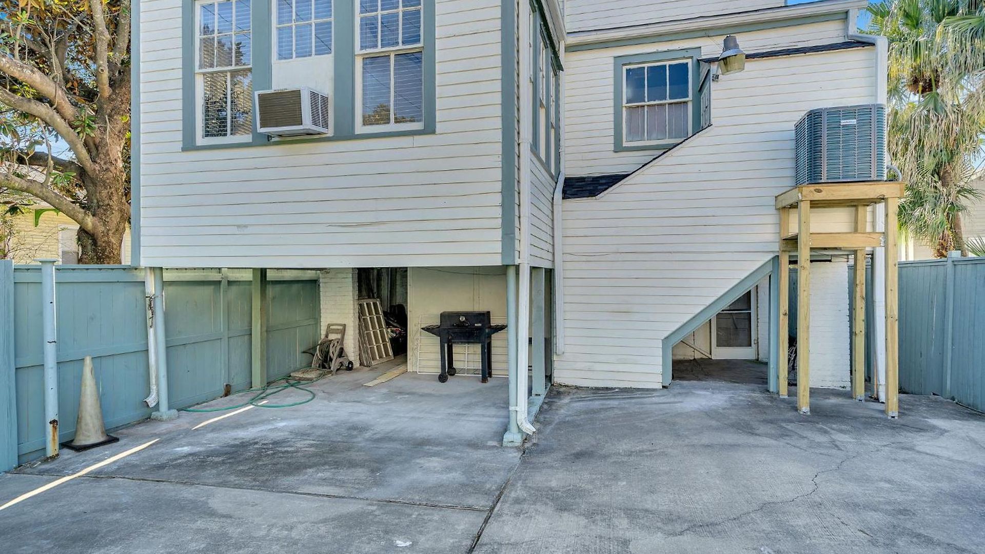 Apartment Bright Uptown W Gated Parking