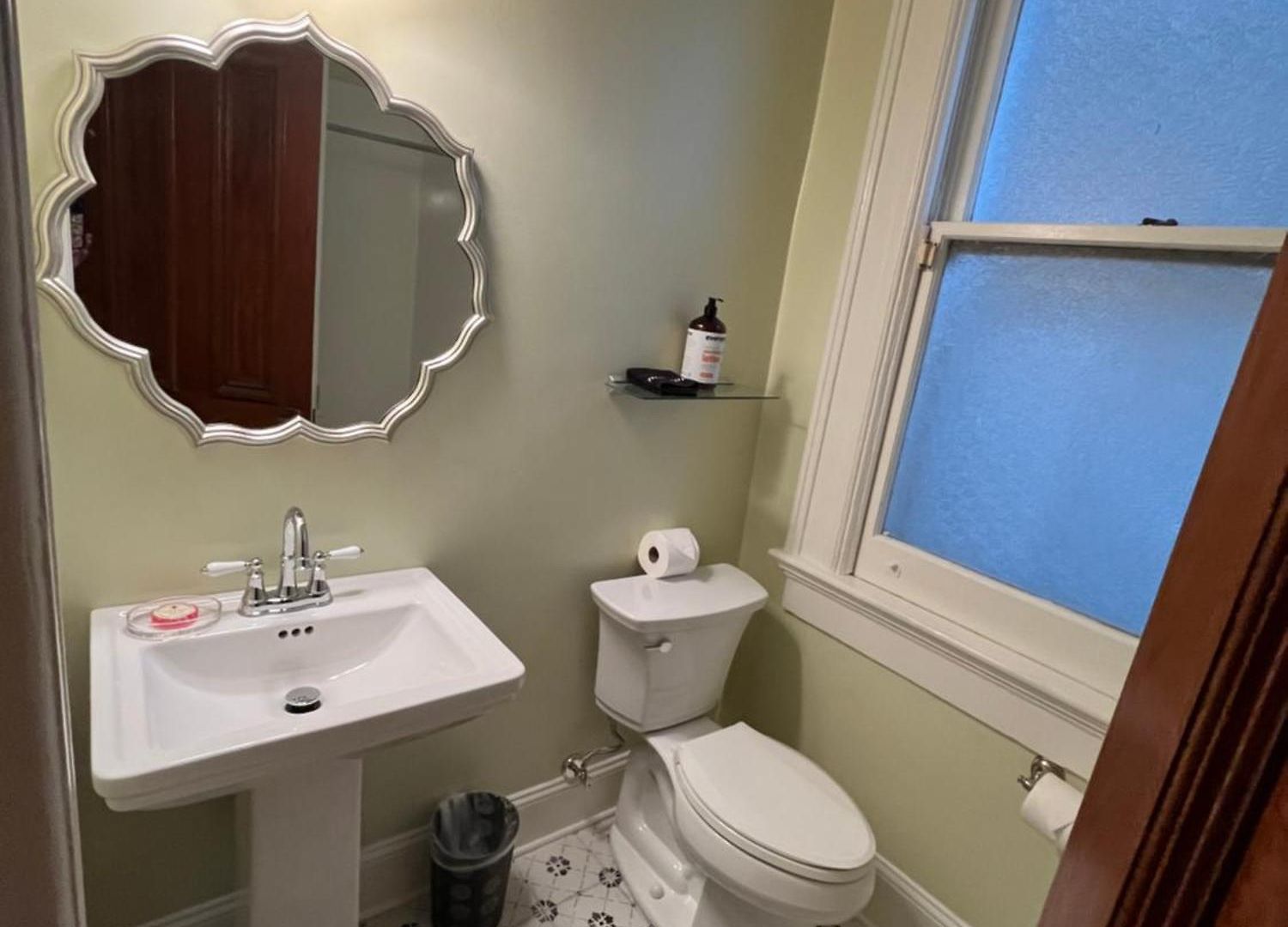 Grand Victorian Bed & Breakfast 3*