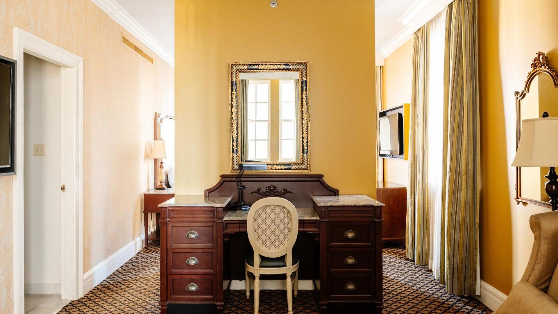 The Lafayette By Kasa Living New Orleans