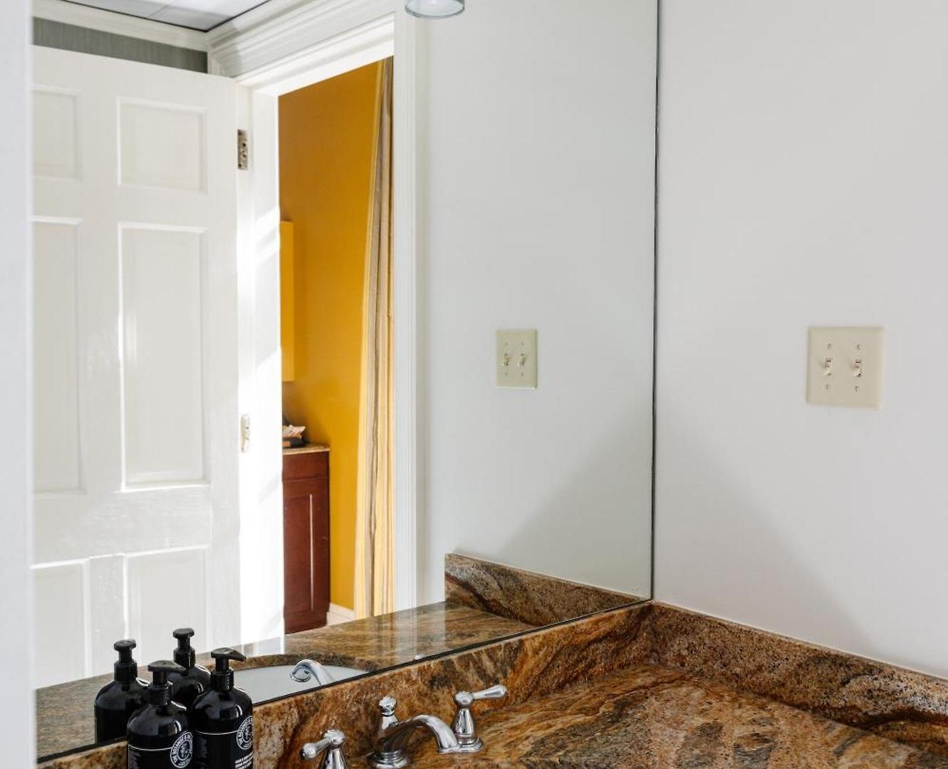 The Lafayette By Kasa Living 3* New Orleans