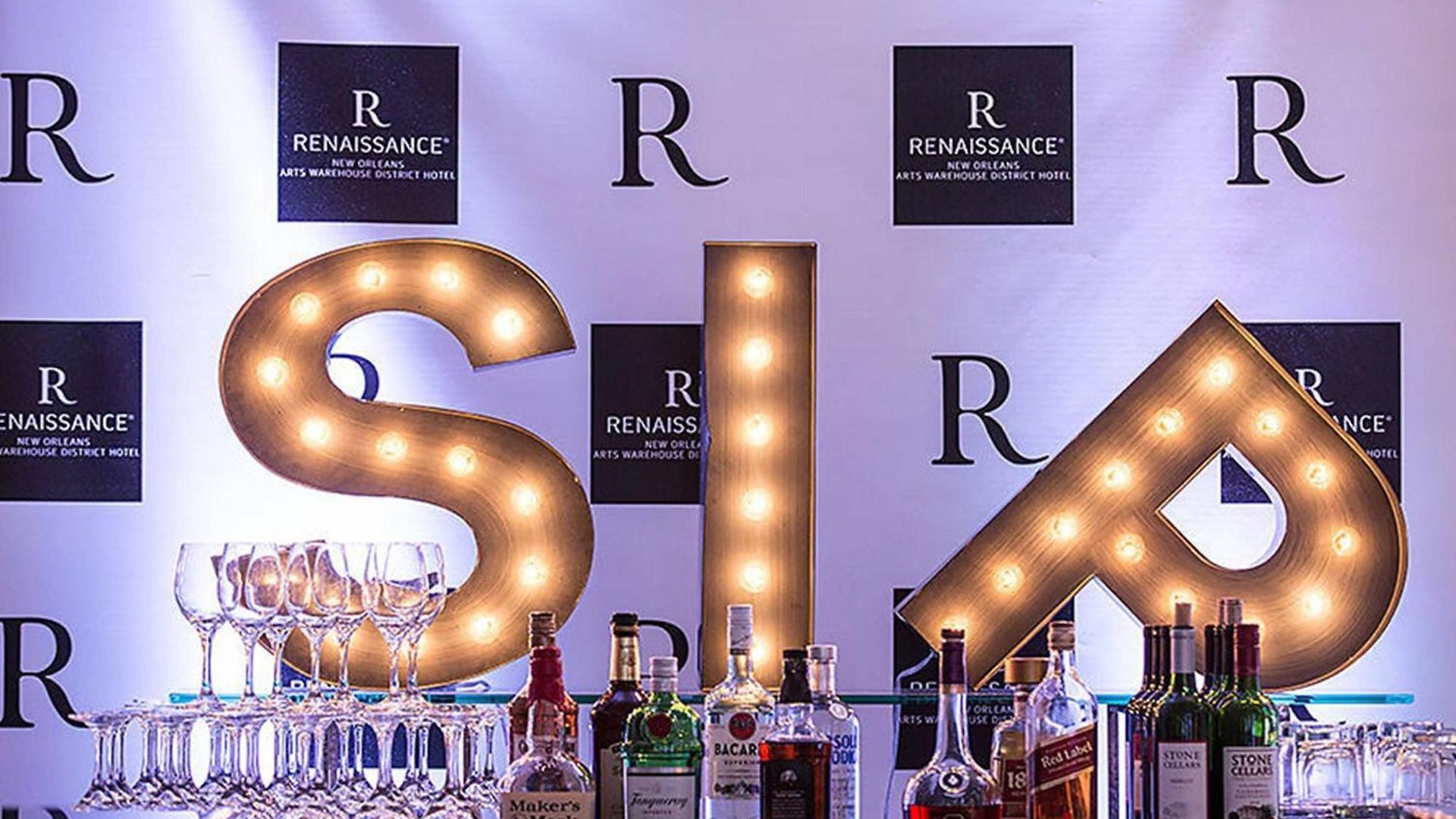 Renaissance Arts Warehouse District Hotel