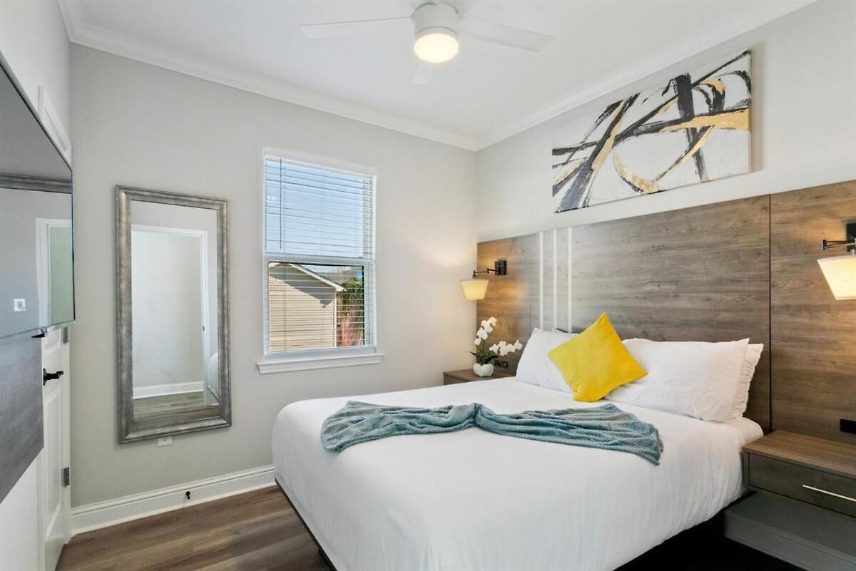 Gorgeous Brand New 5br With Parking! Holiday home New Orleans