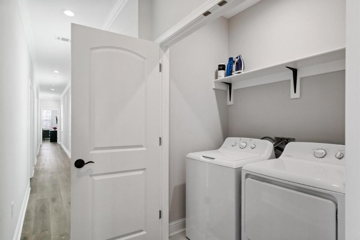 Holiday home Gorgeous Brand New 5br With Parking! *