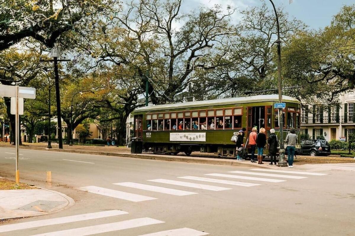 Easy Access To Canal Street Car Near French Quarter * New Orleans