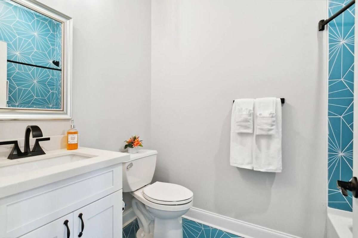 Holiday home Huge 5min From Fq! 5br, Outdoor Seating!