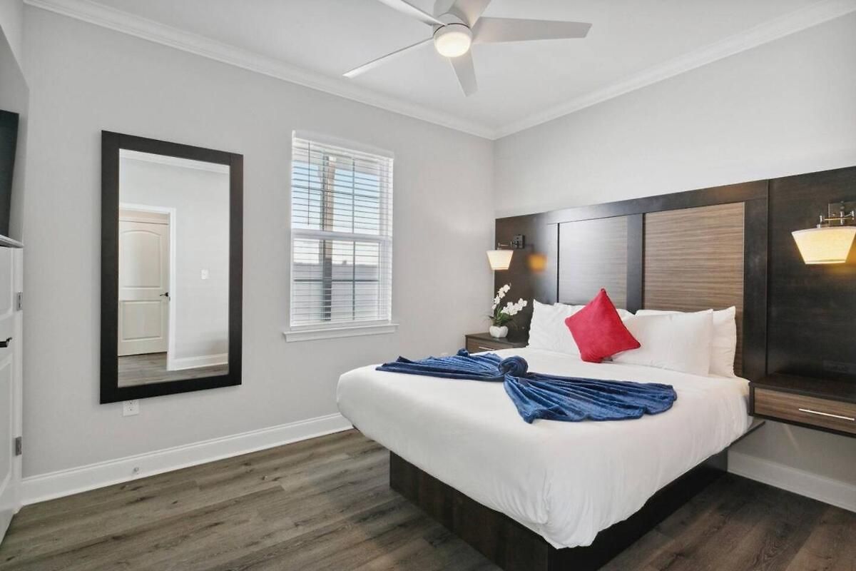 Huge 5min From Fq! 5br, Outdoor Seating! Holiday home New Orleans