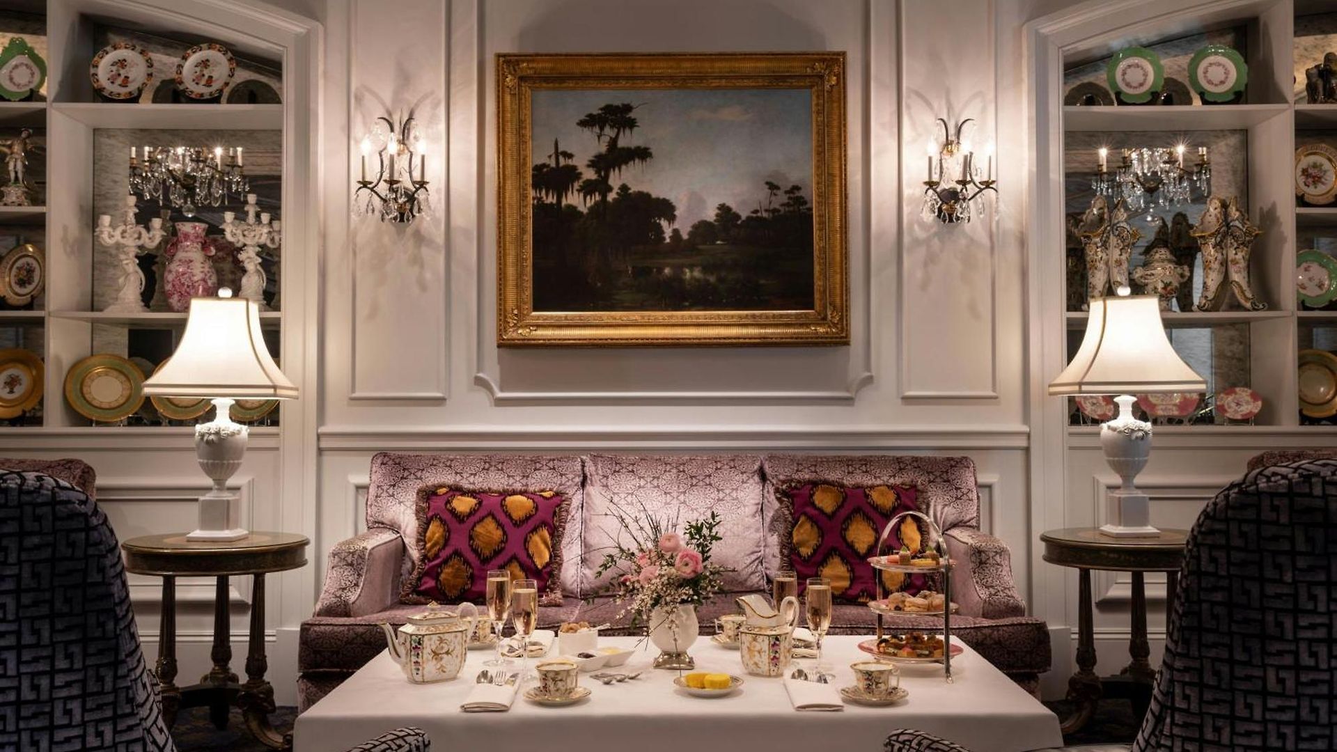 The Ritz-carlton, Hotel