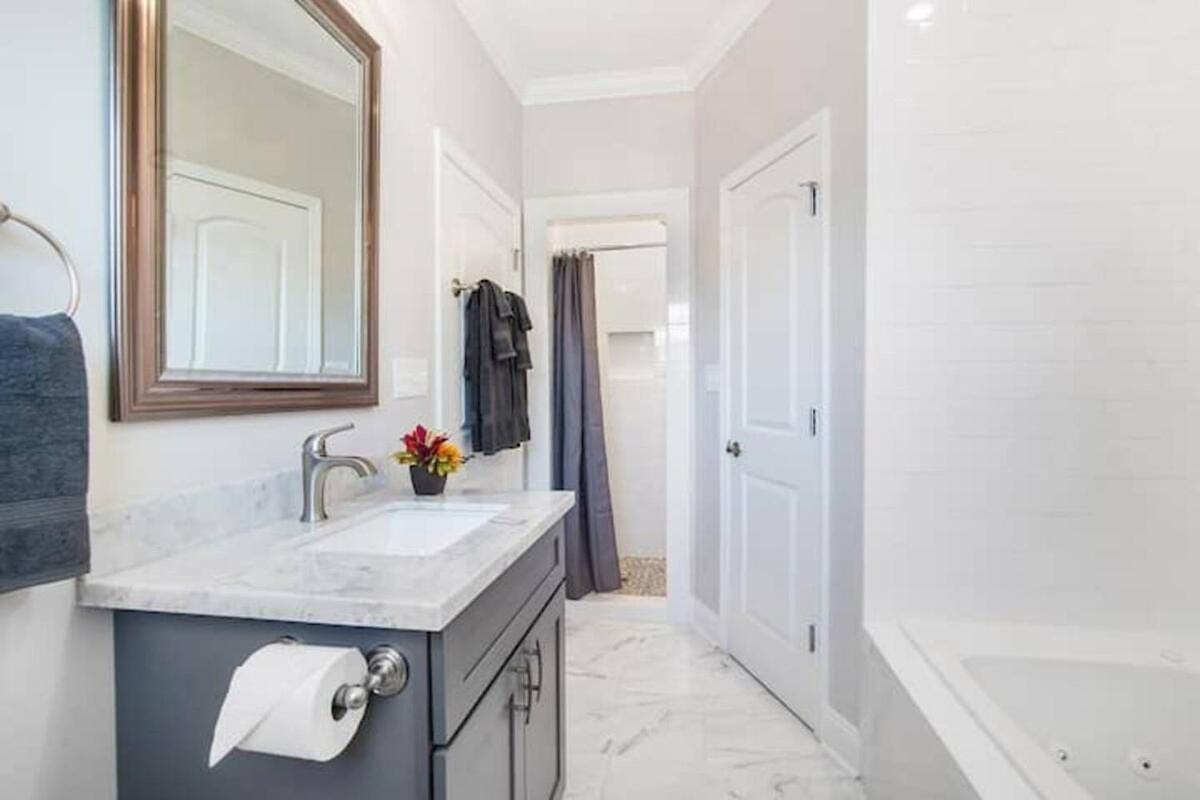 Holiday home Vibrant 5br Close To Street Car New Orleans