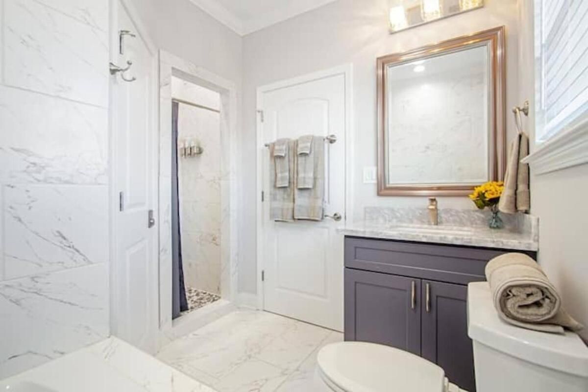 Breathtaking Spacious Art Filled 5br Near Fq Holiday home New Orleans
