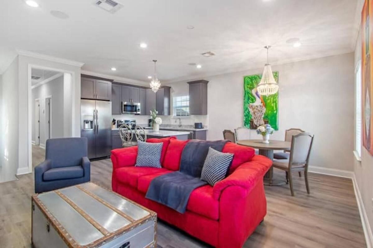 Breathtaking Spacious Art Filled 5br Near Fq * New Orleans