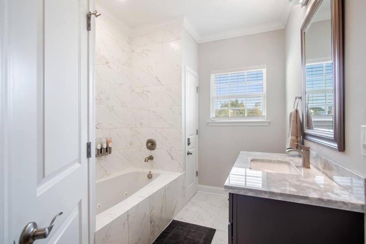 Bright & Inviting 5br Near Fq And Superdome
