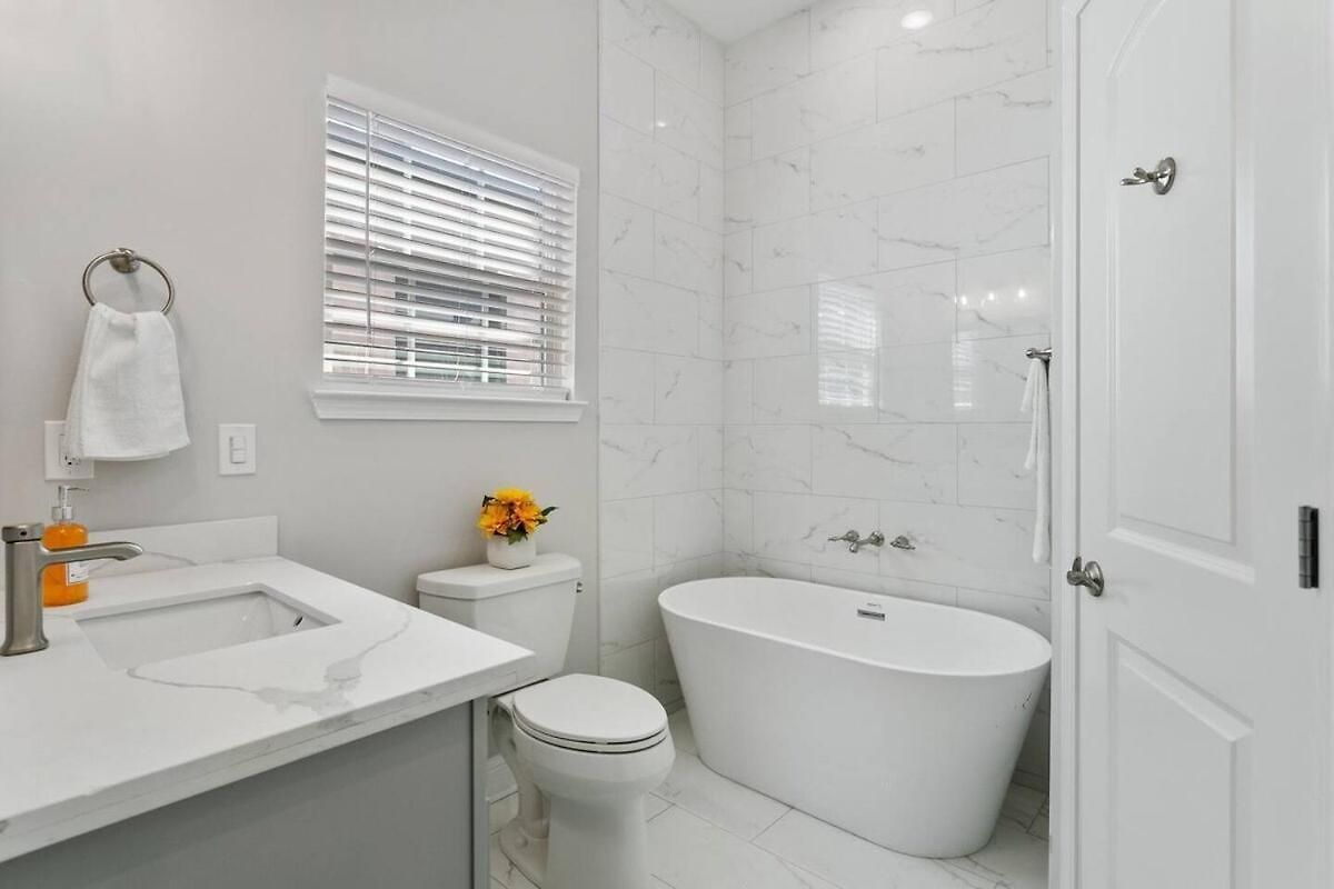 Five Bathrooms With Five Bedrooms And Stylish Holiday home