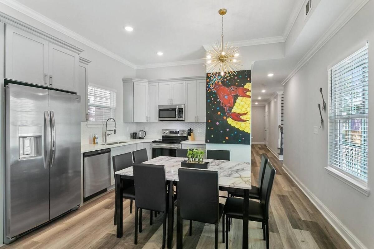 Five Bathrooms With Five Bedrooms And Stylish New Orleans