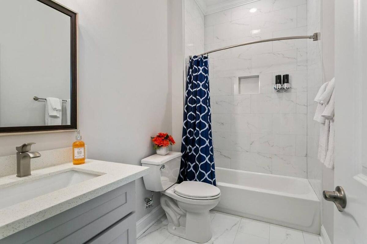 Private, Brand New, 5 Bed 5 Bath New Orleans