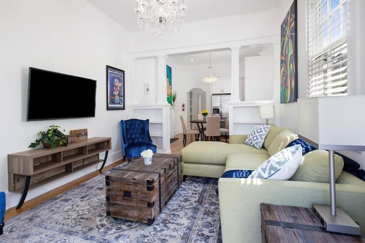 Lux Concierge Serviced Near French Quarter Holiday home New Orleans