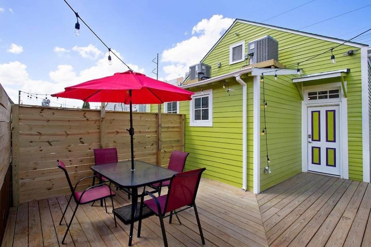 Classic Concierge Serviced House Near French Quarter Holiday home *