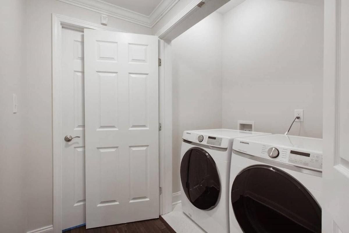 Colorful 5 Bedroom Near Superdome