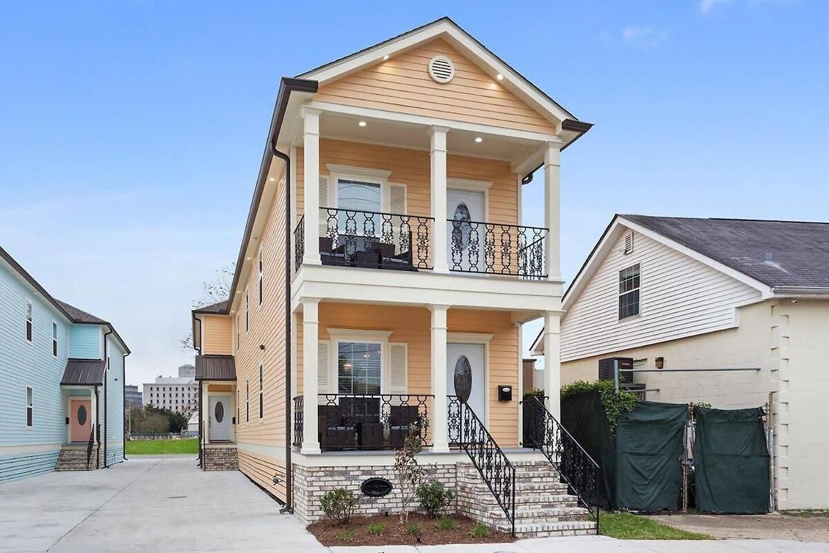Holiday home Colorful 5 Bedroom Near Superdome *