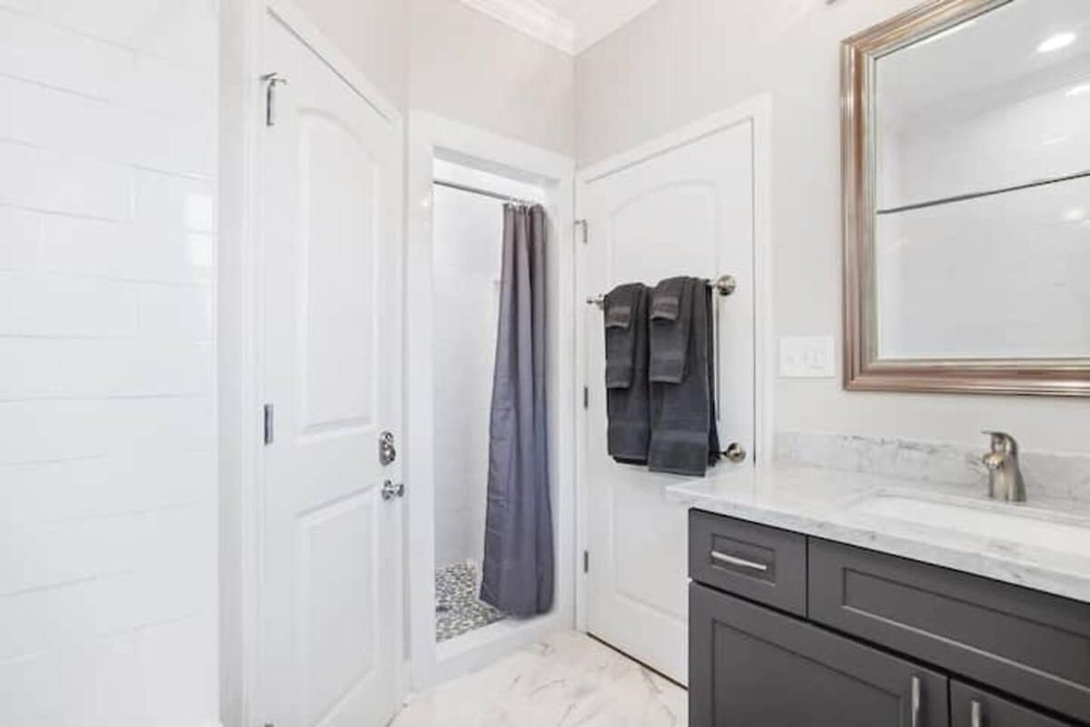 Holiday home Spacious 5 Bedroom Near Fq And Superdome *