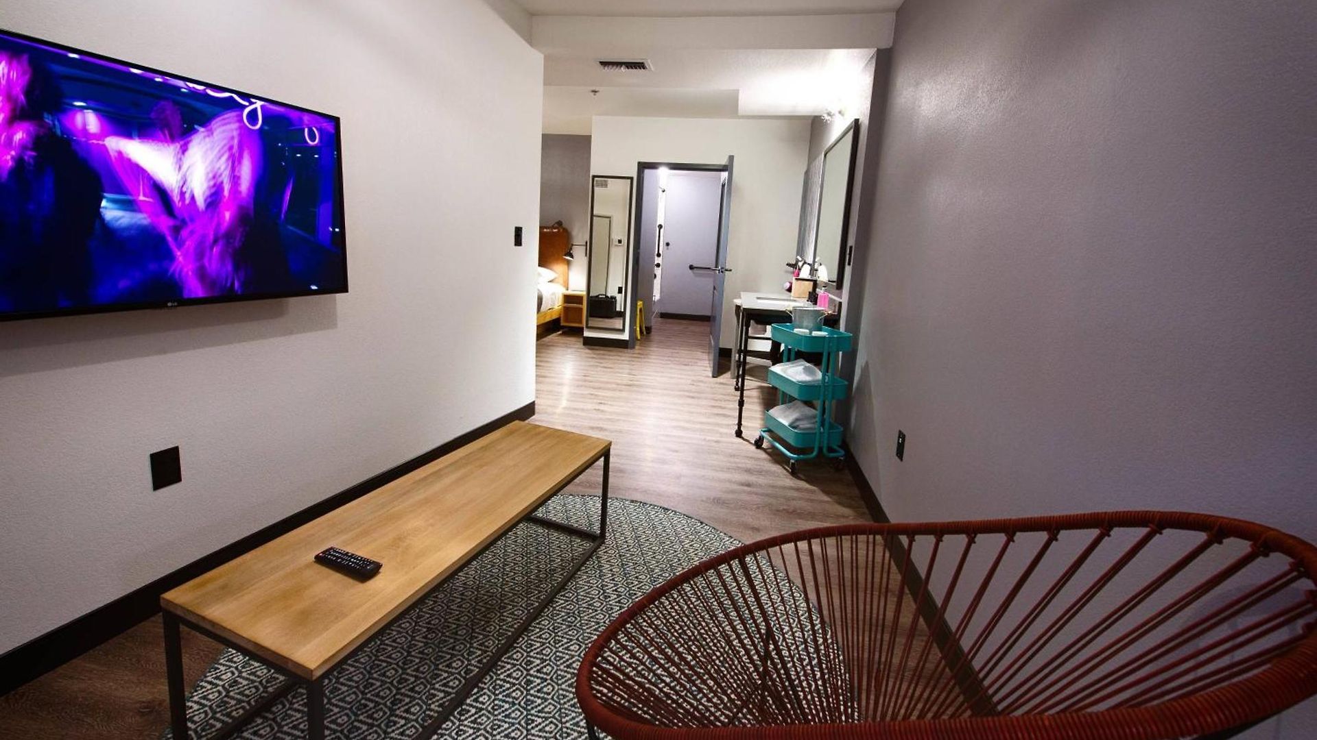 Moxy Downtown/french Quarter Area Hotel