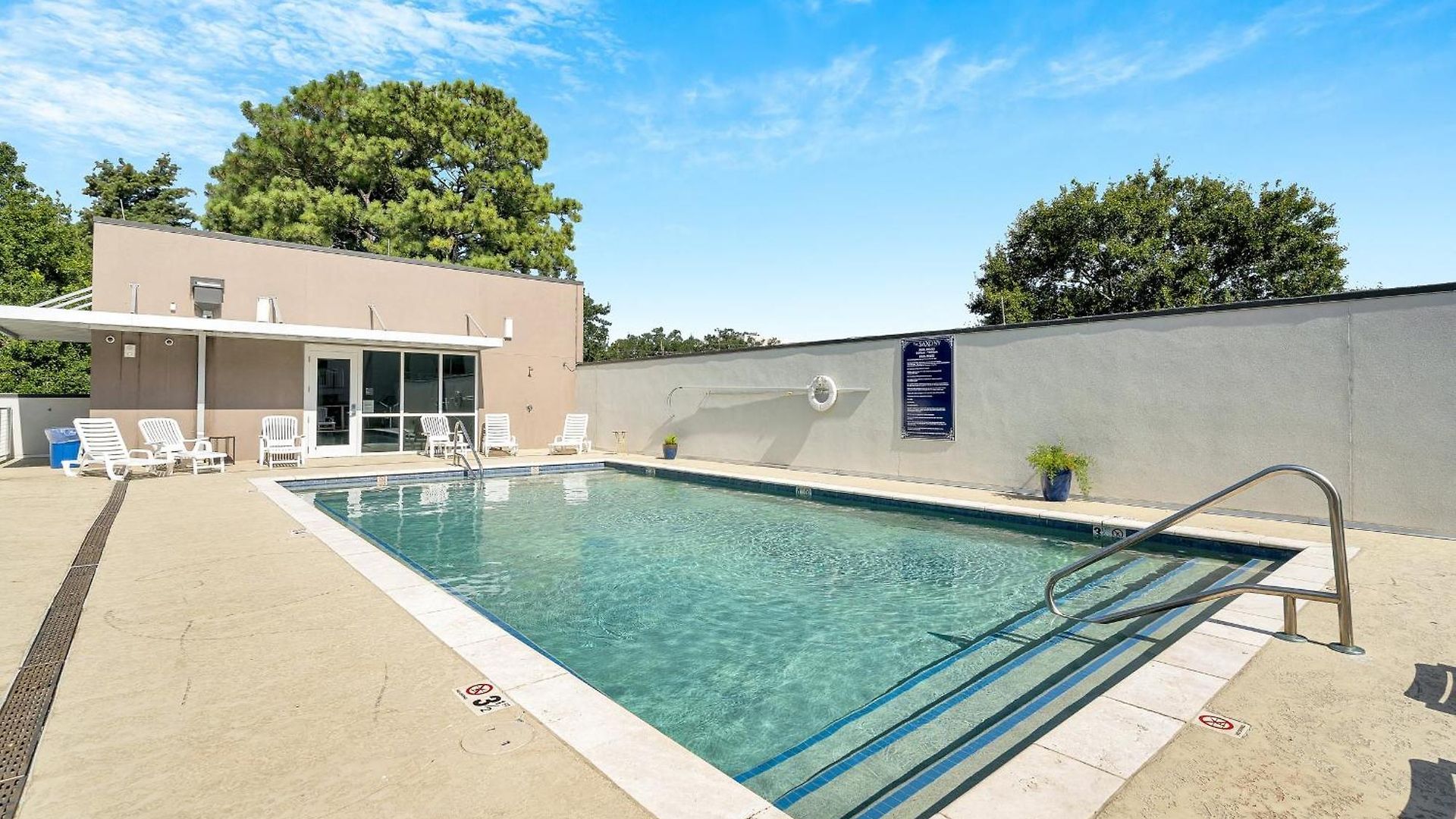 Pool & Gym Retreat Steps From Crescent Park