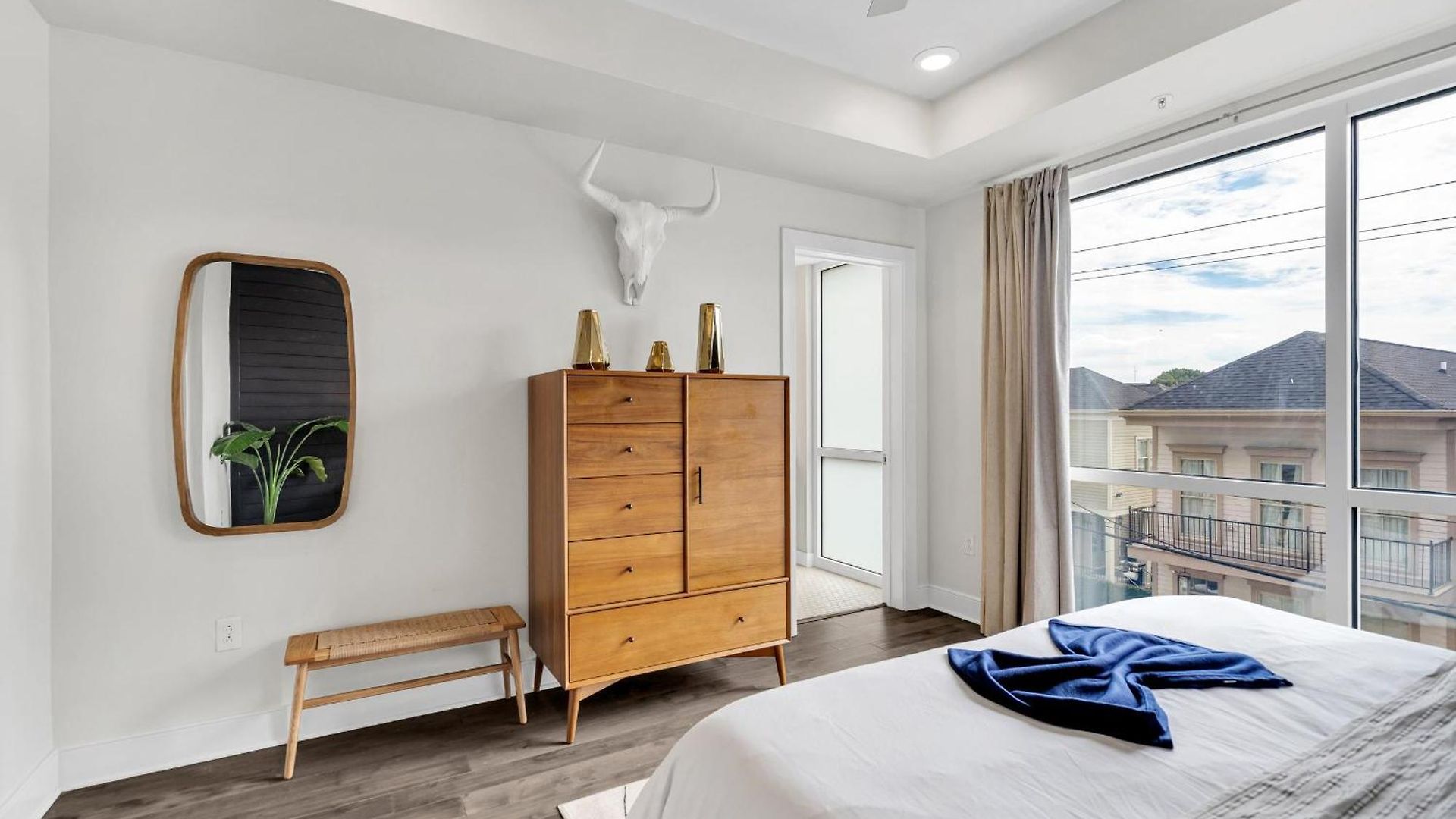Pool & Gym Retreat Steps From Crescent Park Apartment New Orleans