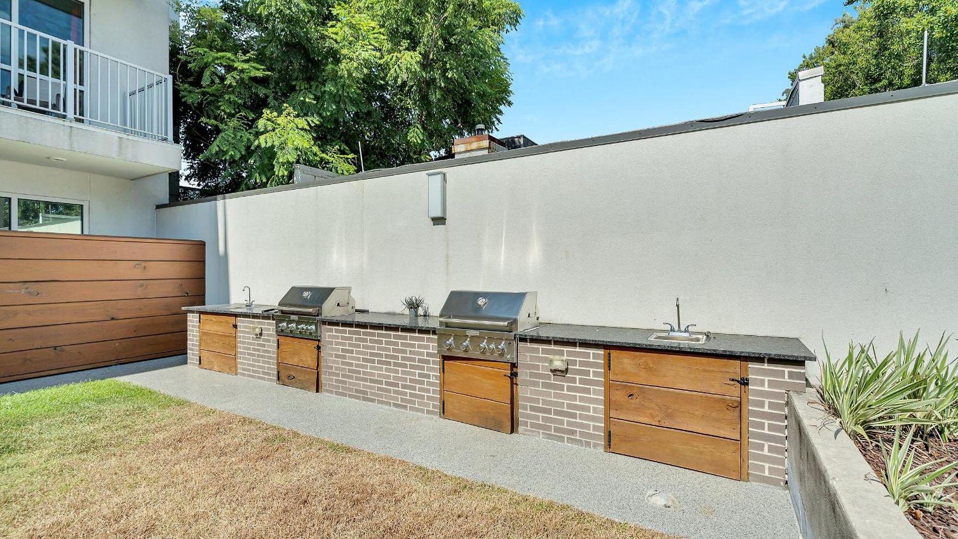 Pool & Gym Retreat Steps From Crescent Park * New Orleans