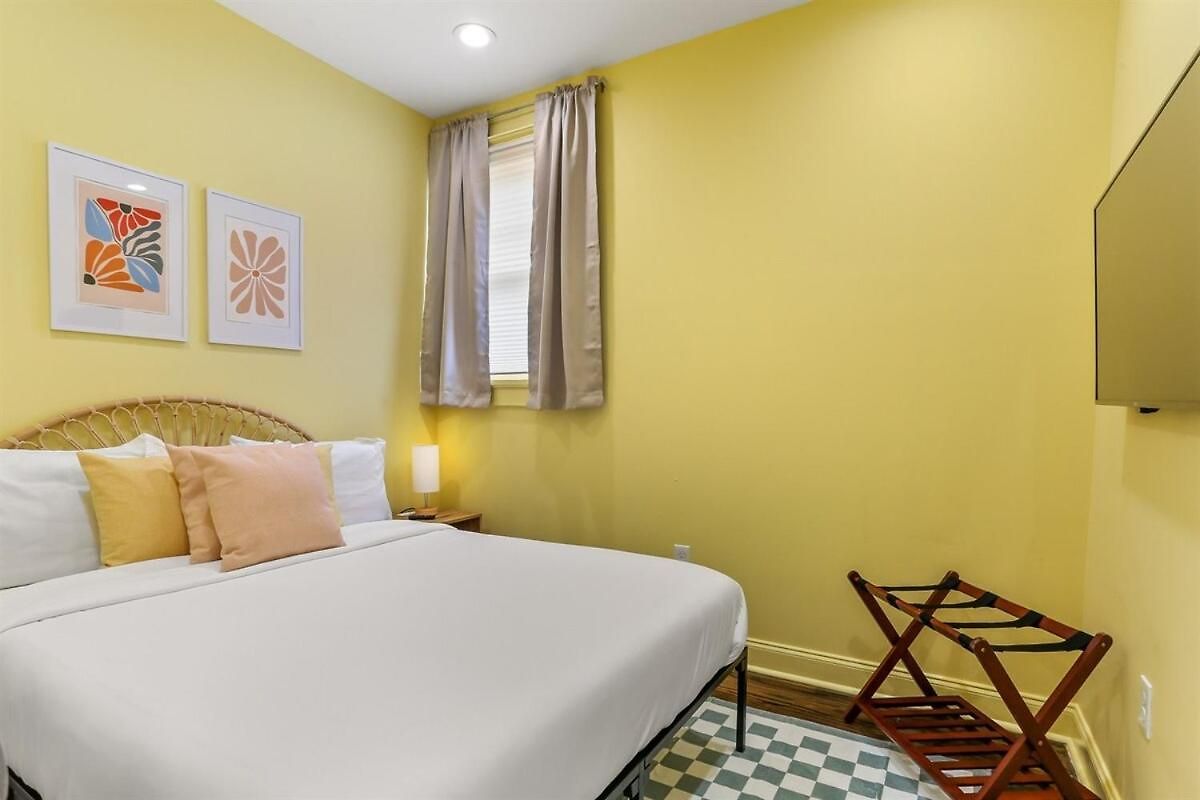 Sun Petals Chic 3bed 3 Mins To Superdome & Cbd Holiday home New Orleans