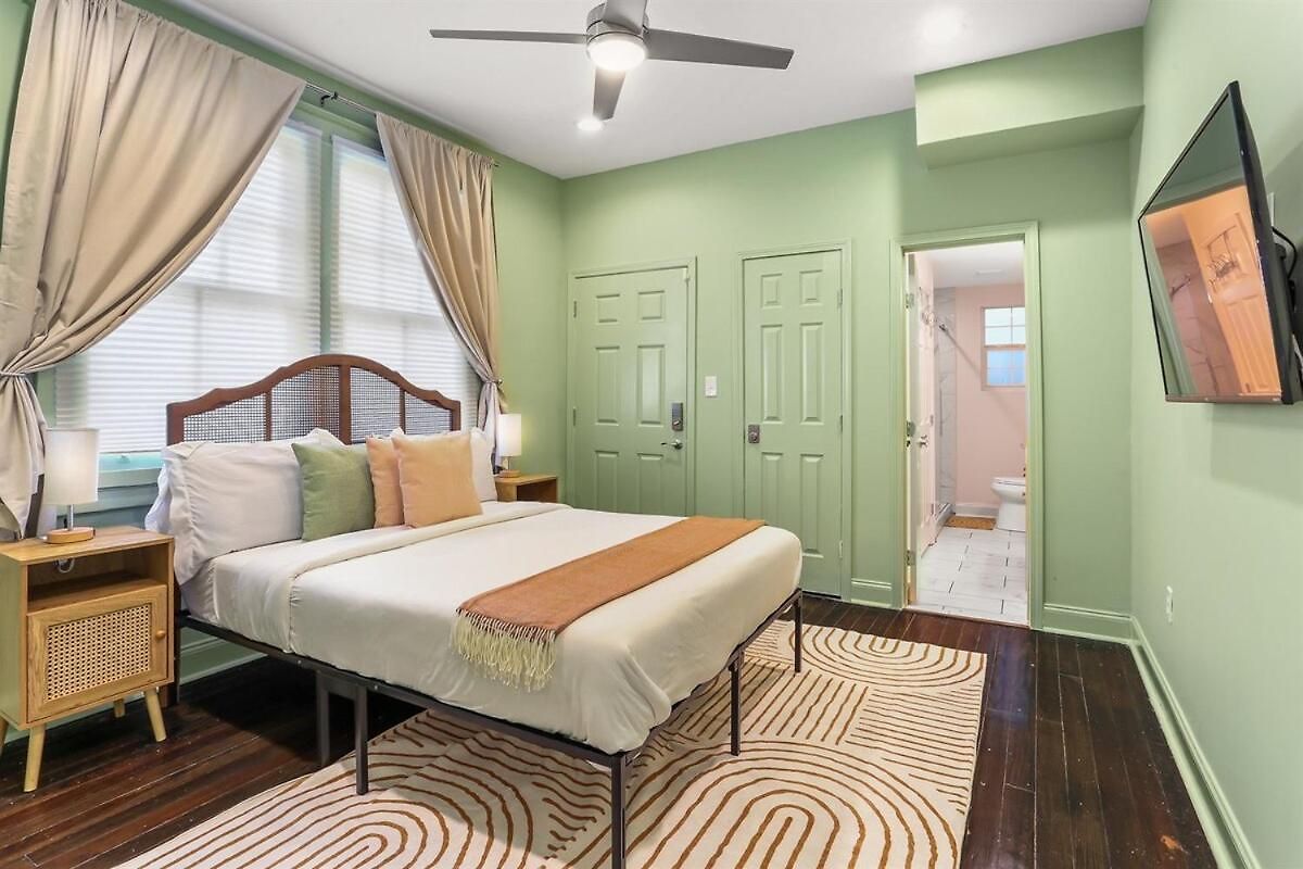 Sun Petals Chic 3bed 3 Mins To Superdome & Cbd *