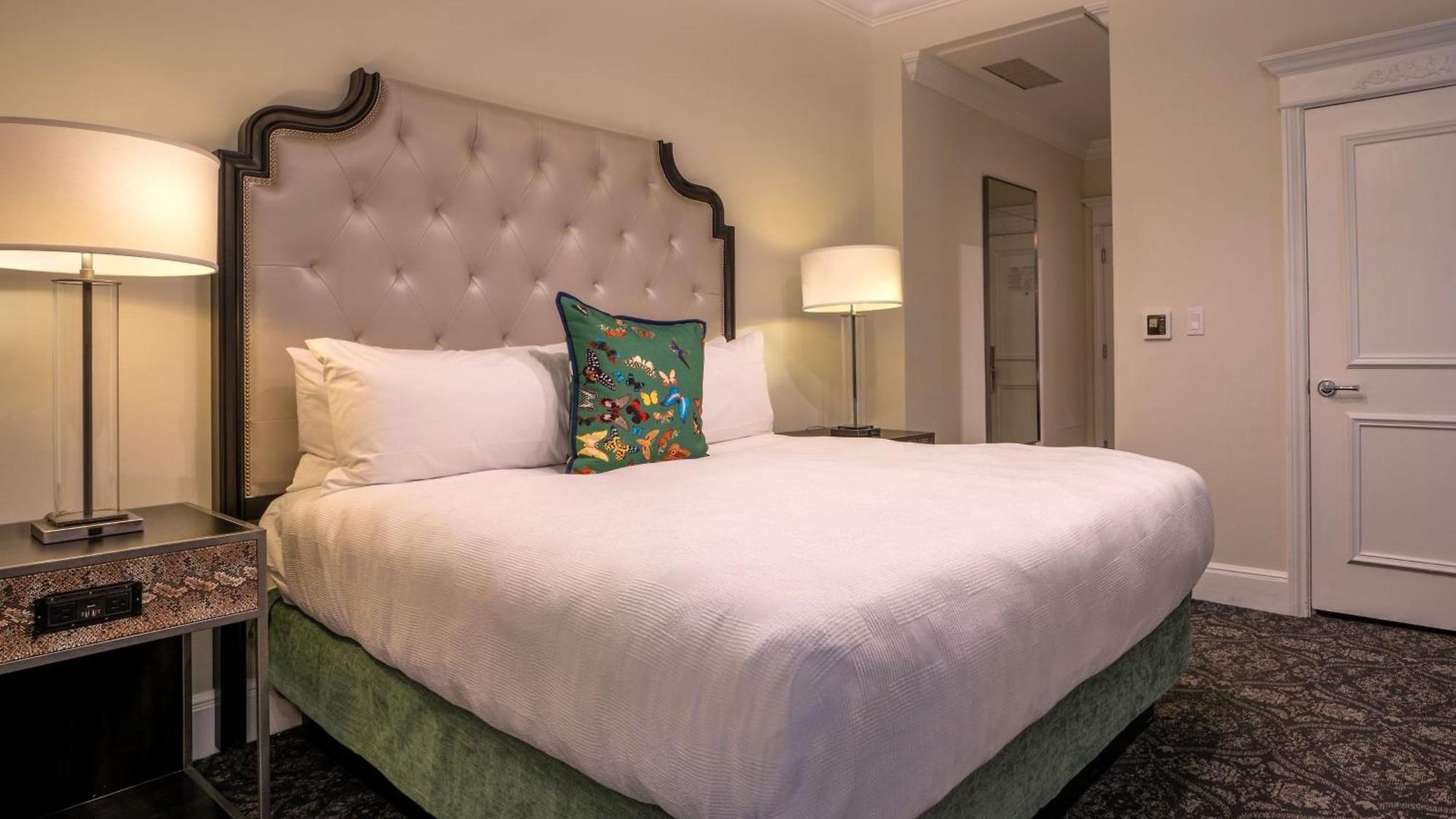 Hotel Le Pavillon, New Orleans, A Tribute Portfolio New Orleans