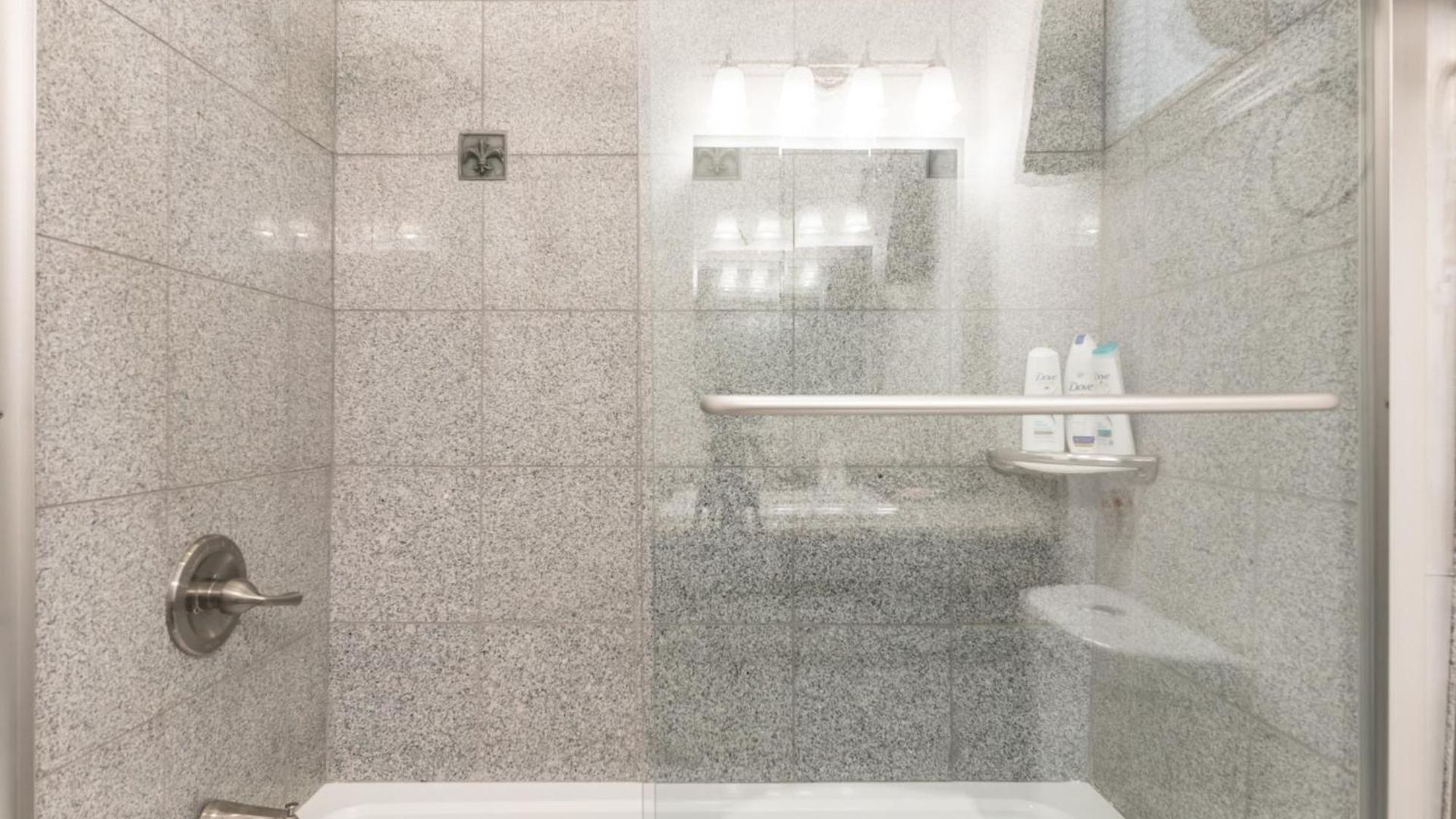 Beautiful With Jazucci Tub