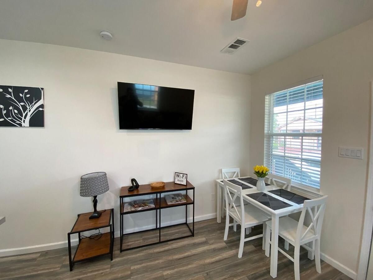 Apartment 3-bedroom Close To The French Quarter *