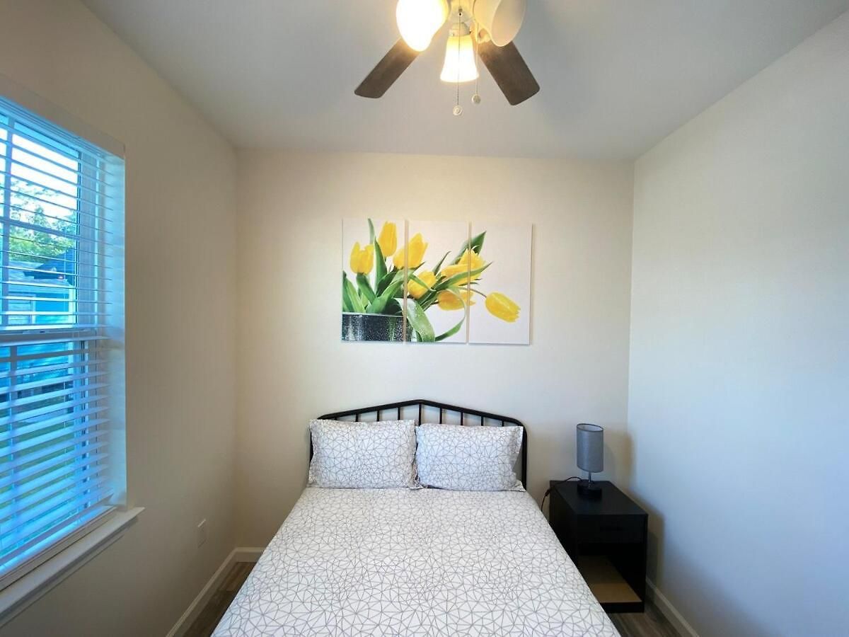 3-bedroom Close To The French Quarter Apartment *