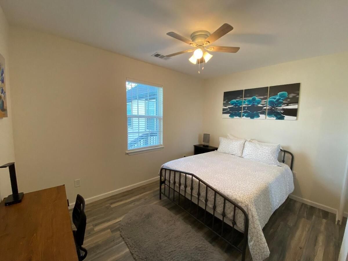 3-bedroom Close To The French Quarter Apartment *